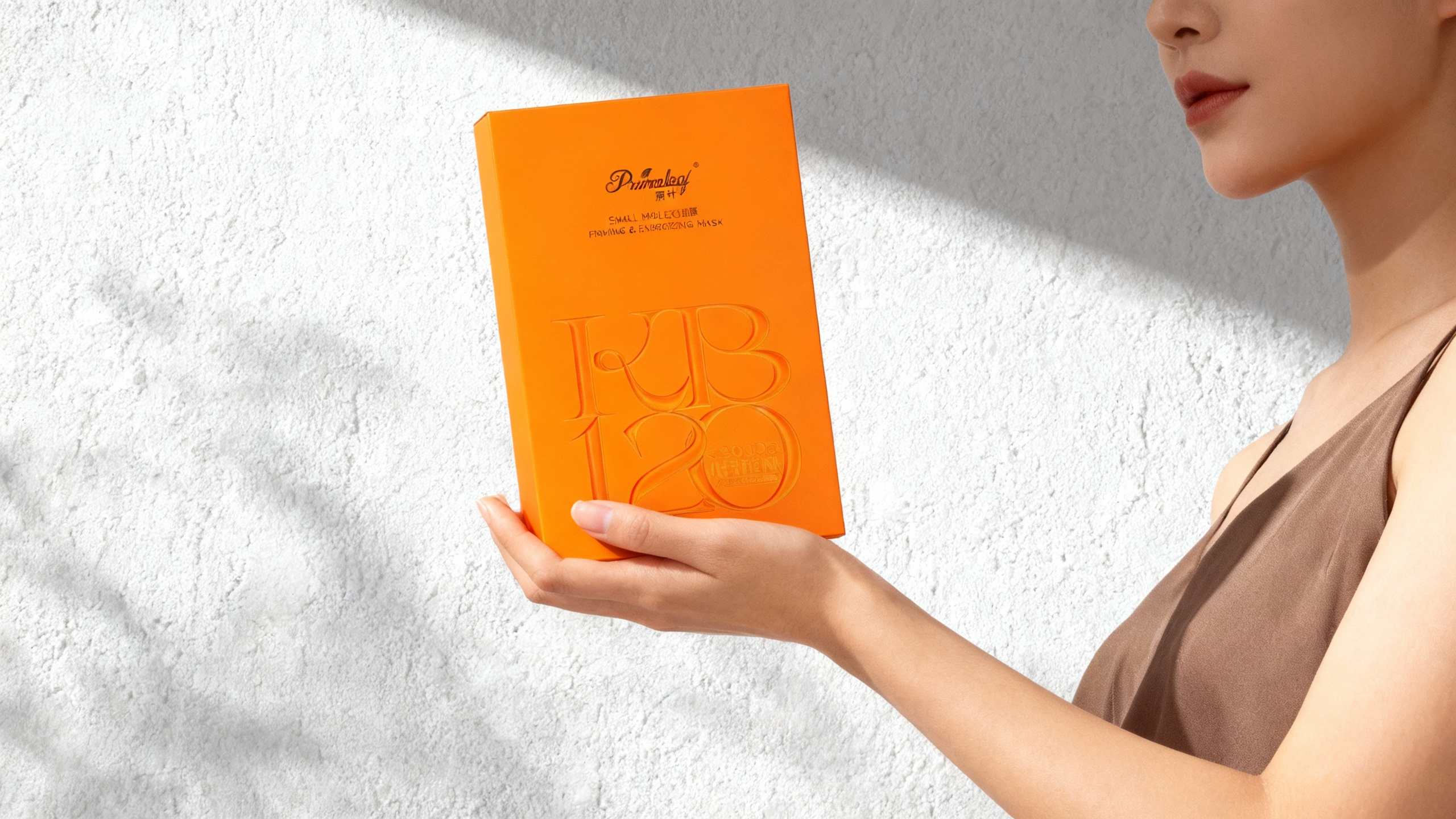 jimeng-2025-11-11-9242-дʵ�����д��ͷ��ƽ�ӽǶ����㣻��������Ϊ�ο�ͼ�е���Ĥ��ģ�����оٲ�Ʒ������Ϊ...